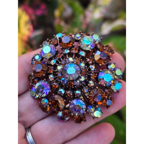 Vintage Joan Rivers Topaz Aurora Borealis Round Domed Rhinestone Brooch, 2" - Picture 5 of 6